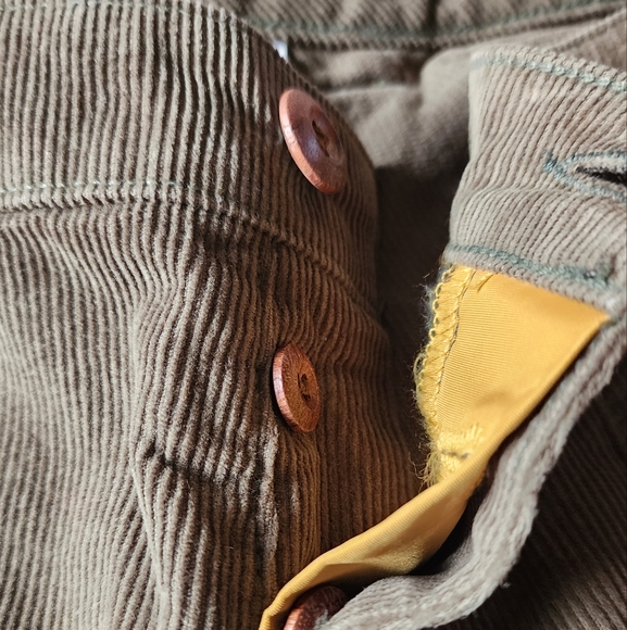 Birdwell Olive Green Women's Shorts - Picture 5 of 8